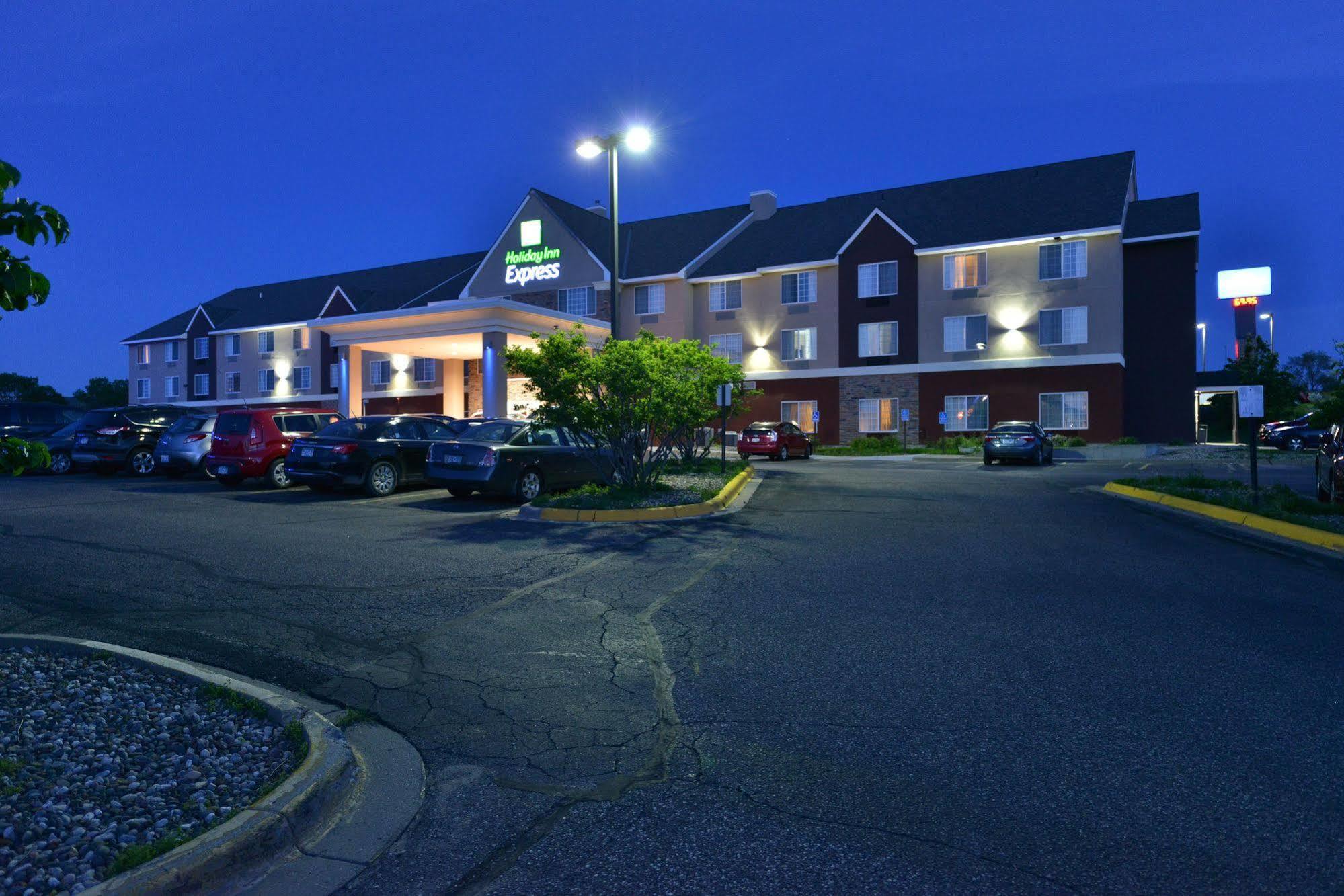 Holiday Inn Express St. Paul South - Inver Grove Heights By Ihg Exterior photo